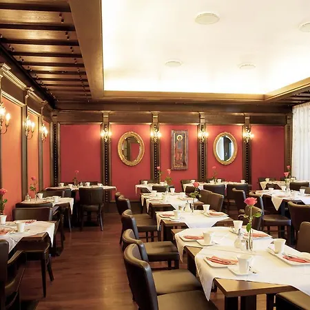 Franziskaner Szálloda Würzburg